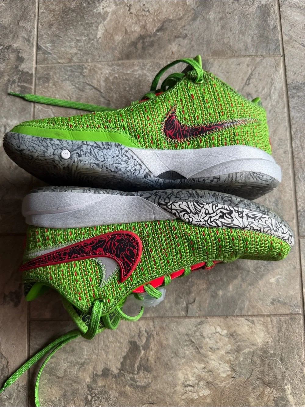 Nike Lebron XX 20 Christmas “Stocking Stuffer” Green Sneaker